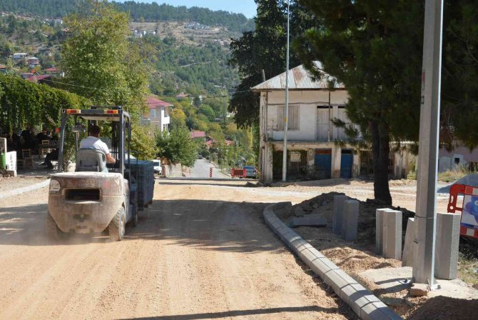 Mersin’de Yayla Yolları Düzenleniyor