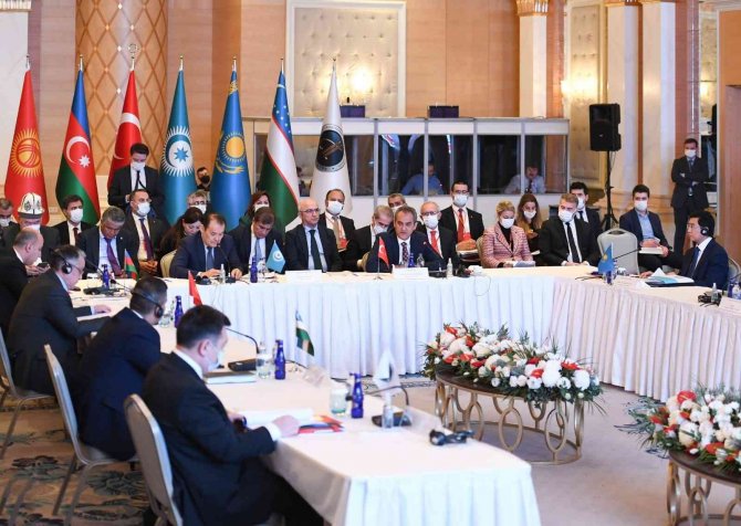 Bakan Özer: “Orhun Değişim Programıyla Kültürel Bağlar Geliştirilecek”
