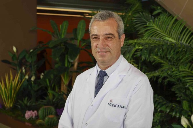 Bu Hastalık Futbolcular İçin Değil: Dizden Gelen "Tık" Sesine Dikkat