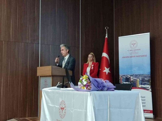 Sanatçı Hakan Taşıyan Böbrek Nakli Olduğu Ankara Şehir Hastanesi’ni Unutmadı