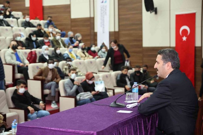 Tokat’ta Kariyer Fuarı Açıldı