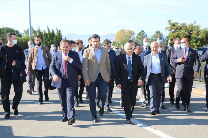 Selçuk Bayraktar: “Tüm Gayretlerimiz Gençlerimizin Geleceği İçin”