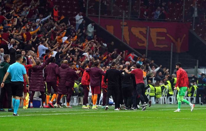 Uefa Avrupa Ligi: Galatasaray: 1 - Lokomotiv Moskova: 0 (İ̇lk Yarı)
