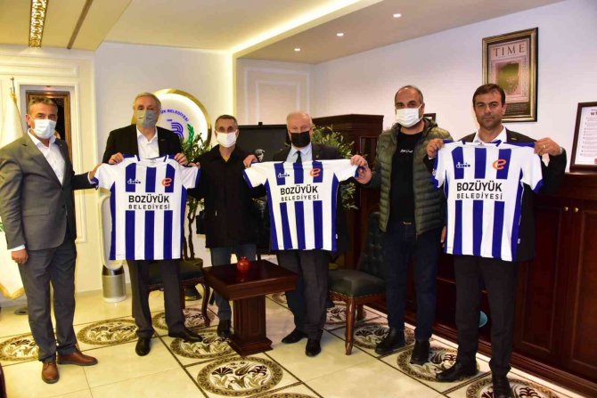 Vitraspor Yöneticilerinden Ziyaret