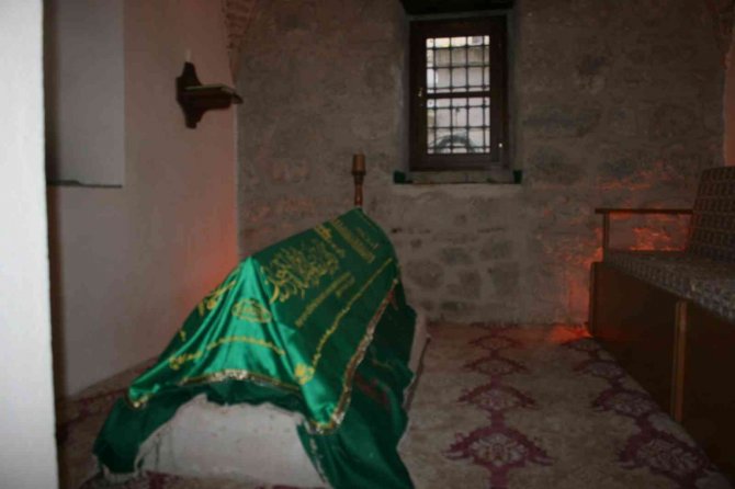 Karahisar’ı Susuzluktan Kurtaran ’Kadınanalar’ Kadınlar Tarafından Yad Edildi