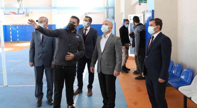 Ağrı Valisi Varol, Taşlıçay Anadolu Lisesini Ziyaret Etti