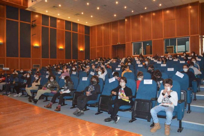 Anadolu Üniversitesi’nden Çok Sesli Müzik Eğitimi