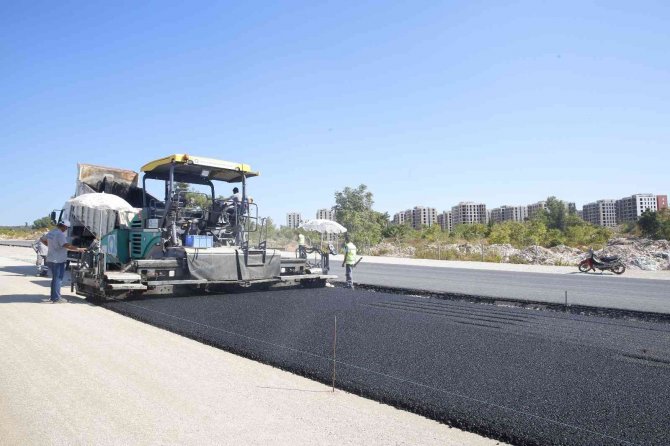 Kepez-santral Yollarında Asfalt Çalışması