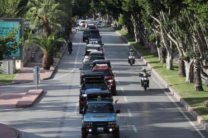 Hobifest 2021 Korteji Antalya Sokaklarını Renklendirdi