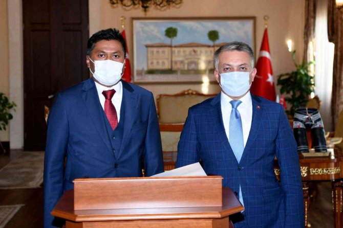 Sri Lanka Büyükelçisi Hassen: “İlişkilerimizi Sultan 2. Abdulhamid Dönemi Seviyesine Ulaştırmak İstiyoruz ”