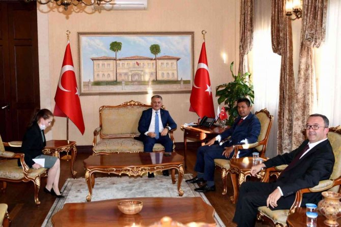 Sri Lanka Büyükelçisi Hassen: “İlişkilerimizi Sultan 2. Abdulhamid Dönemi Seviyesine Ulaştırmak İstiyoruz ”