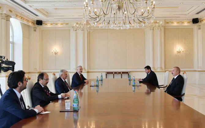 Azerbaycan Cumhurbaşkanı Aliyev, Binali Yıldırım’ı Kabul Etti