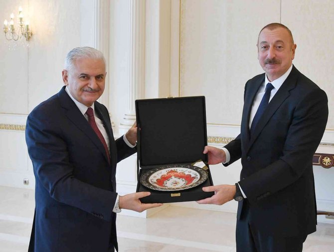 Azerbaycan Cumhurbaşkanı Aliyev, Binali Yıldırım’ı Kabul Etti