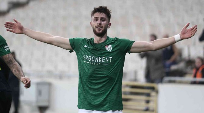 Bursaspor Topu Rakibe Bıraktı, 3 Maçta 9 Puan Aldı