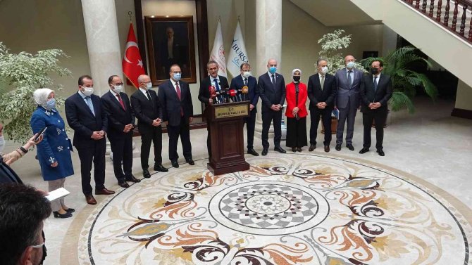 Bakan Özer’den Bursa’ya 400 Milyonun Üzerinde 23 Yeni Okul Müjdesi