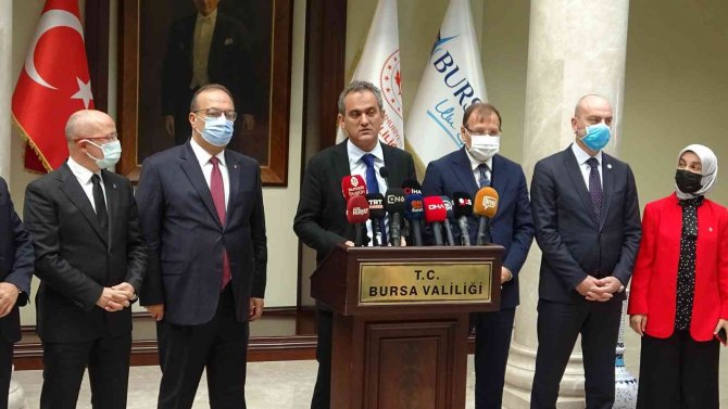 Bakan Özer’den Bursa’ya 400 Milyonun Üzerinde 23 Yeni Okul Müjdesi