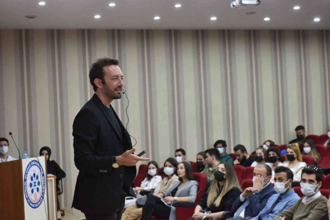 Zengin, Üniversite Öğrencileri İle Buluştu