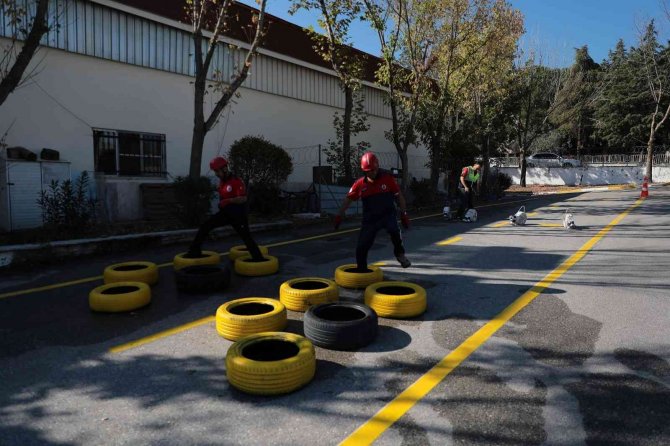 İ̇tfaiyeden Zorlu Parkur