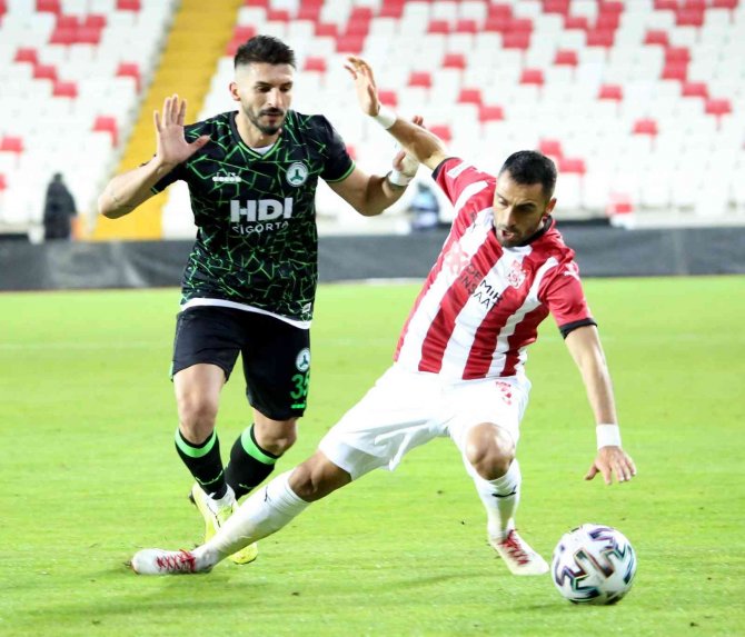 Sivasspor İle Giresunspor Ligde İlk Kez Rakip Olacak
