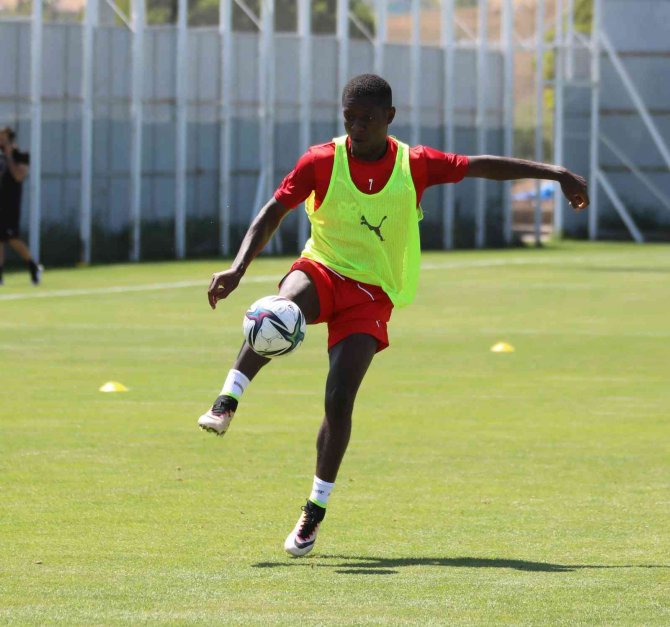Gradel, Fildişi Sahili Milli Takımı’na Çağrıldı