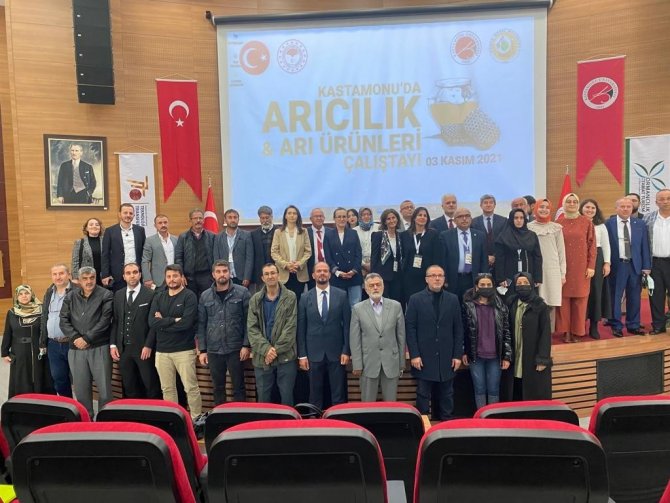 İ̇klim Şartlarında Hayatta Kalabilecek Arı Irkına Ve Çeşitliliğine Vurgu Yaptı