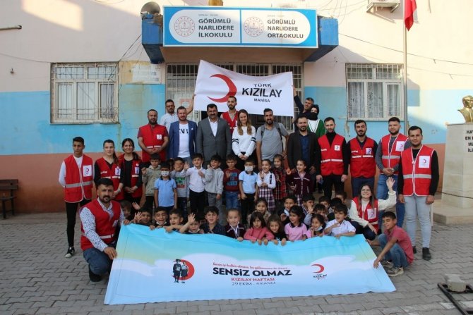 Genç Kızılay Manisa, Silopili Öğrencileri Sevindirdi