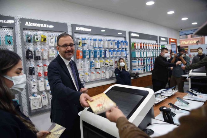 Bakan Kasapoğlu: "’Yakın Işıkları, Türkiye Aydınlansın’ Diyerek Başladığımız Yolculuk Heyecanla Devam Ediyor"