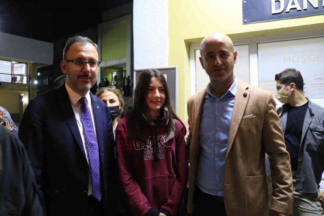 Bakan Kasapoğlu: "Olimpiyat Sürecinde Yaşadığımız İlkleri Daha Yukarıya Taşıyacağız"