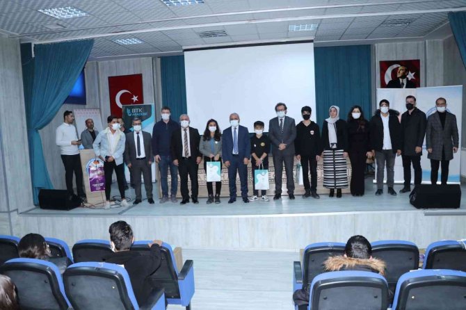 Hakkari’de "Yazılım Programı Hareketi" Tanıtımı