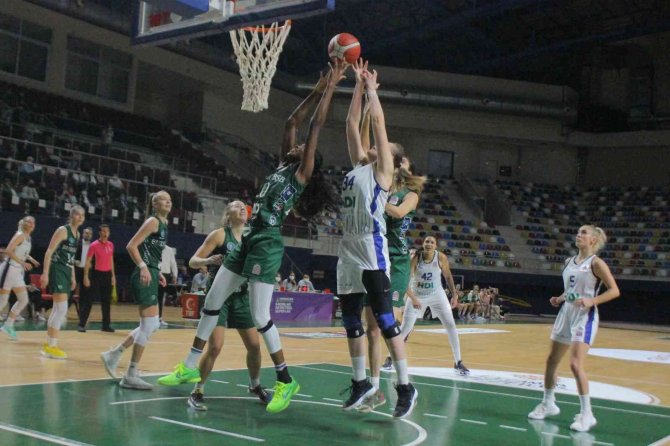 Kbsl: İ̇zmit Belediyespor: 67 - Bursa Bşb: 77