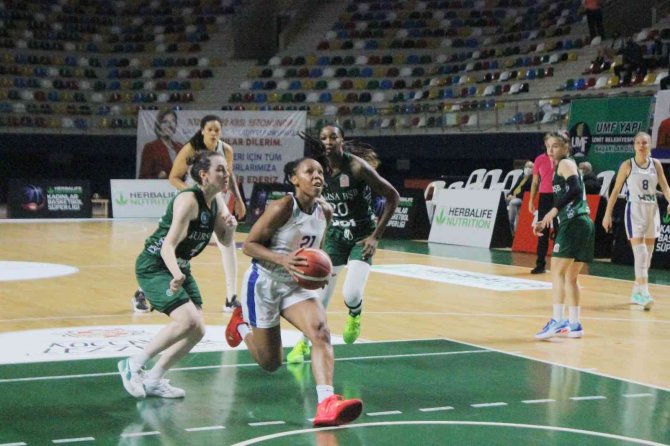 Kbsl: İ̇zmit Belediyespor: 67 - Bursa Bşb: 77
