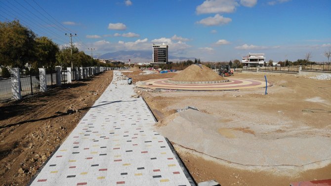 Karaman’da Mehmet Akif Ersoy Parkı’nda 2’nci Etap Çalışmaları Devam Ediyor