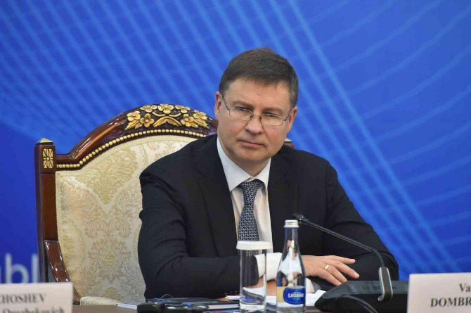 Kırgızistan’da İlk Uluslararası Ekonomik Forumu’nun Konusu “Ab-orta Asya" Oldu