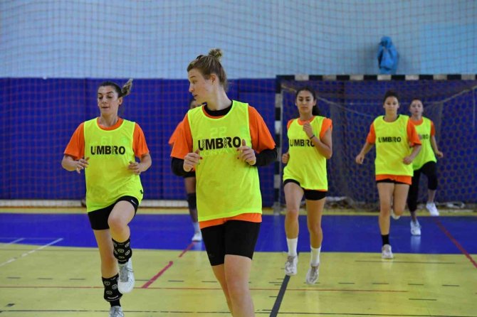 Mavi Kelebekler, Kastamonu Maçında Liderliği Korumak İstiyor