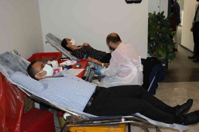 Manisa Büyükşehir Belediyesinden Kan Bağışı Kampanyası