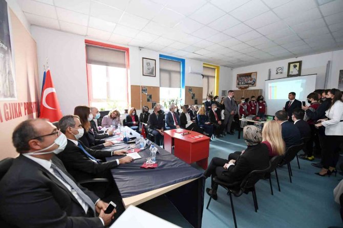 Manisa Cbü Kosova’da ‘Steam Ve Yapay Zeka Merkezleri Kurulumu Projesi’ni Hayata Geçirdi