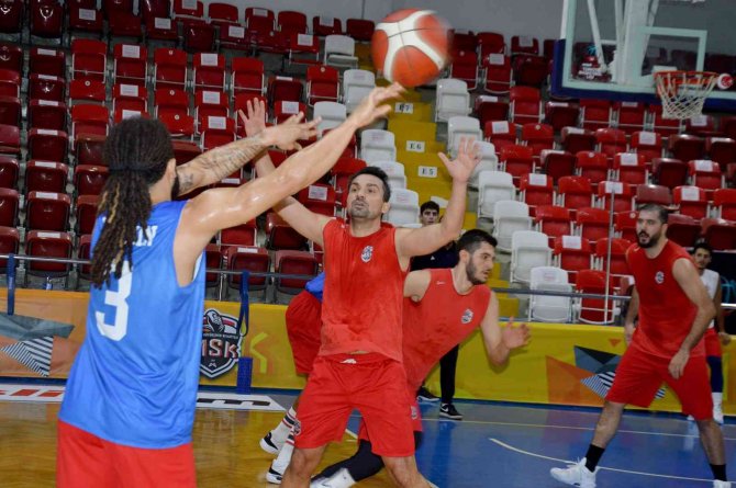 Büyükşehir Belediyesi Gsk Erkek Basketbol Takımı, Kendi Evinde Galibiyet Arayacak
