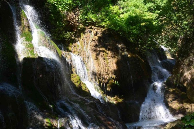 Karamanastır Şelalesi Turizme Kazandırılıyor