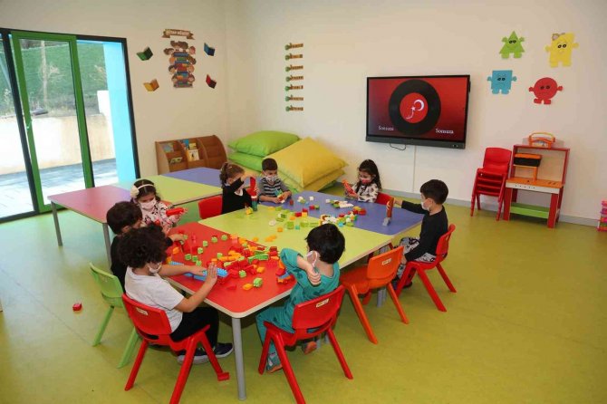 Ataşehir’de Miniklerin İkinci Evi Olan ‘Bahri Behçet Yıldız Gündüz Bakımevi’ Açıldı