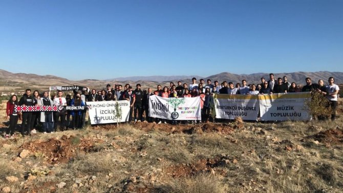 Öğrenciler Fidan Dikiminde Buluştu