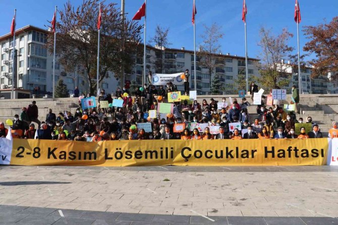 Ortaokul Öğrencileri Lösemiye Dikkat Çekti