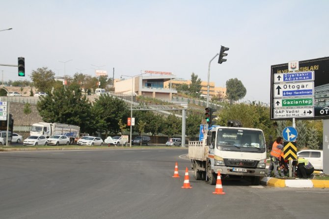 Şanlıurfa’da Trafik Levhaları Yenileniyor