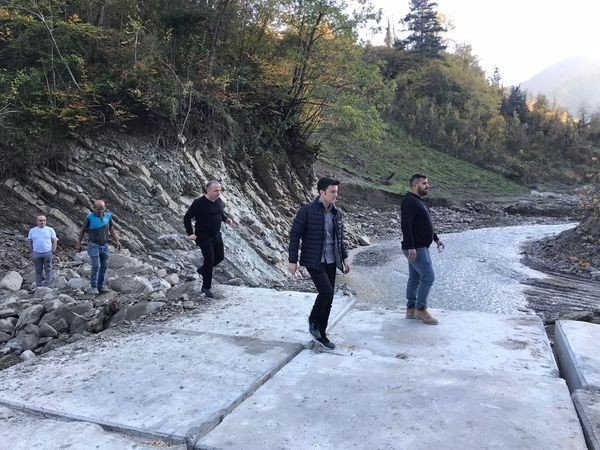 Selde Yıkılan Köprü Yerine Yeni Geçiş Yolu Yapılıyor