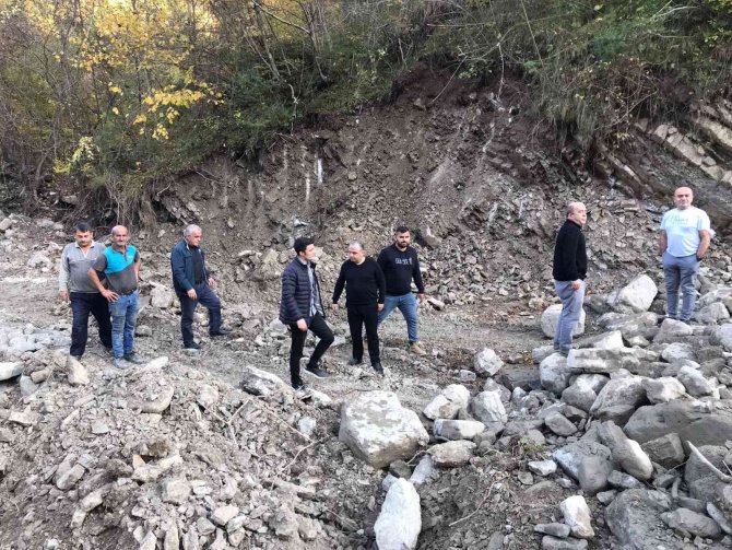 Selde Yıkılan Köprü Yerine Yeni Geçiş Yolu Yapılıyor