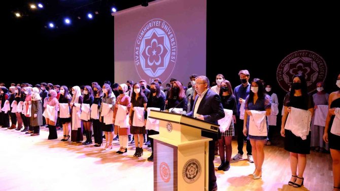 Salgın Engel Olmuştu, Önlüklerine Kavuştular