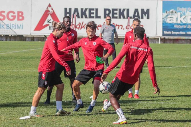 Samsunspor İle Manisa Fk Kozlarını Paylaşıyor