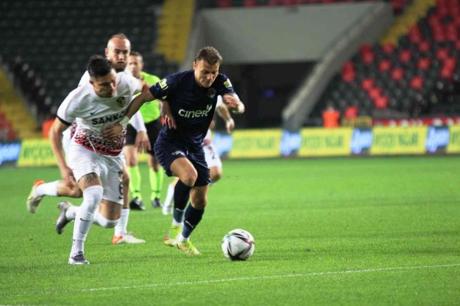 Spor Toto Süper Lig: Gaziantep Fk: 1 - Kasımpaşa: 0 (İ̇lk Yarı)