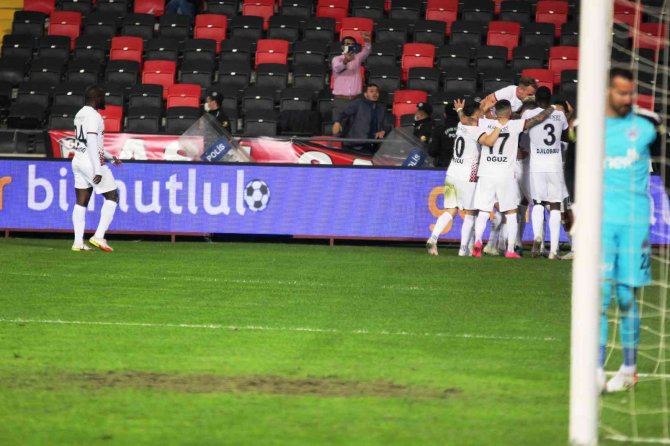 Spor Toto Süper Lig: Gaziantep Fk: 2 - Kasımpaşa: 0 (Maç Sonucu)