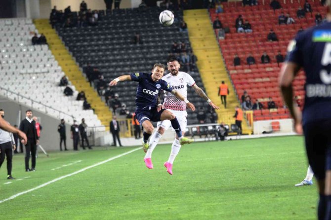 Spor Toto Süper Lig: Gaziantep Fk: 2 - Kasımpaşa: 0 (Maç Sonucu)