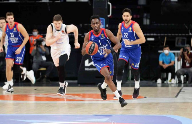 Thy Euroleague: Anadolu Efes: 79 - Zenit: 90
